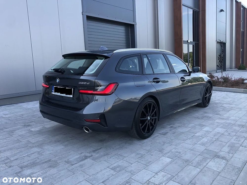 BMW Seria 3 320d Sport Line - 5