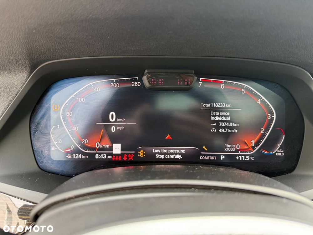 BMW X5 xDrive50i Sport-Aut - 26