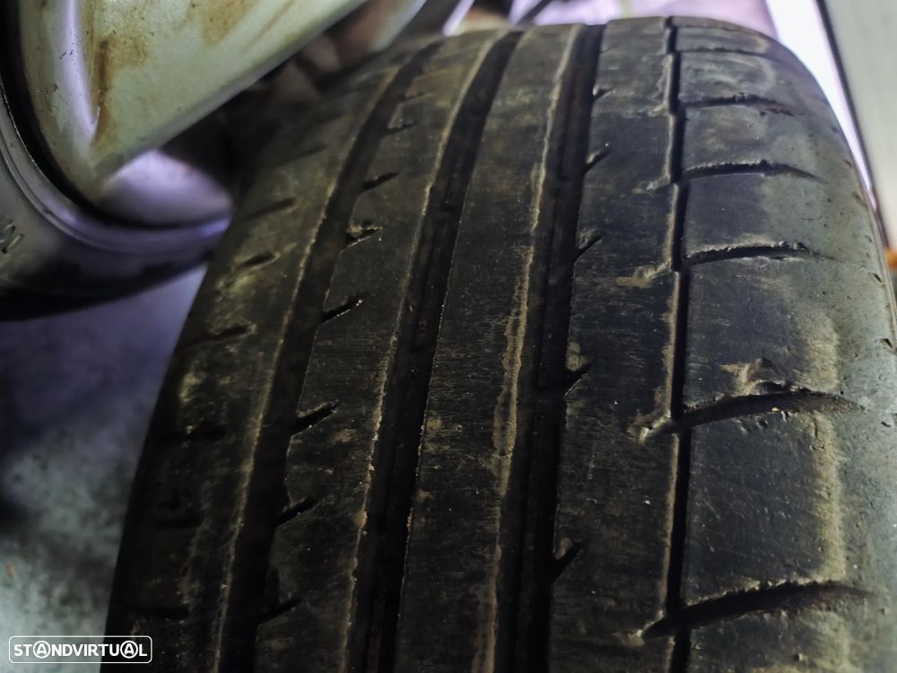 JOGO DE JANTES ORIGINAIS RENAULT MEGANE III / SCENIC III 7JX17 COM PNEUS 205/50R17 403000066R - 7