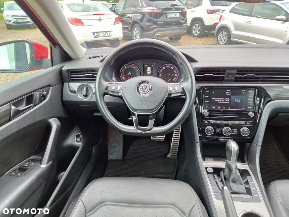 Volkswagen Passat - 19