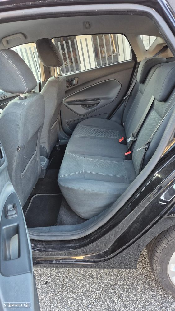 Ford Fiesta 1.25 Titanium - 10