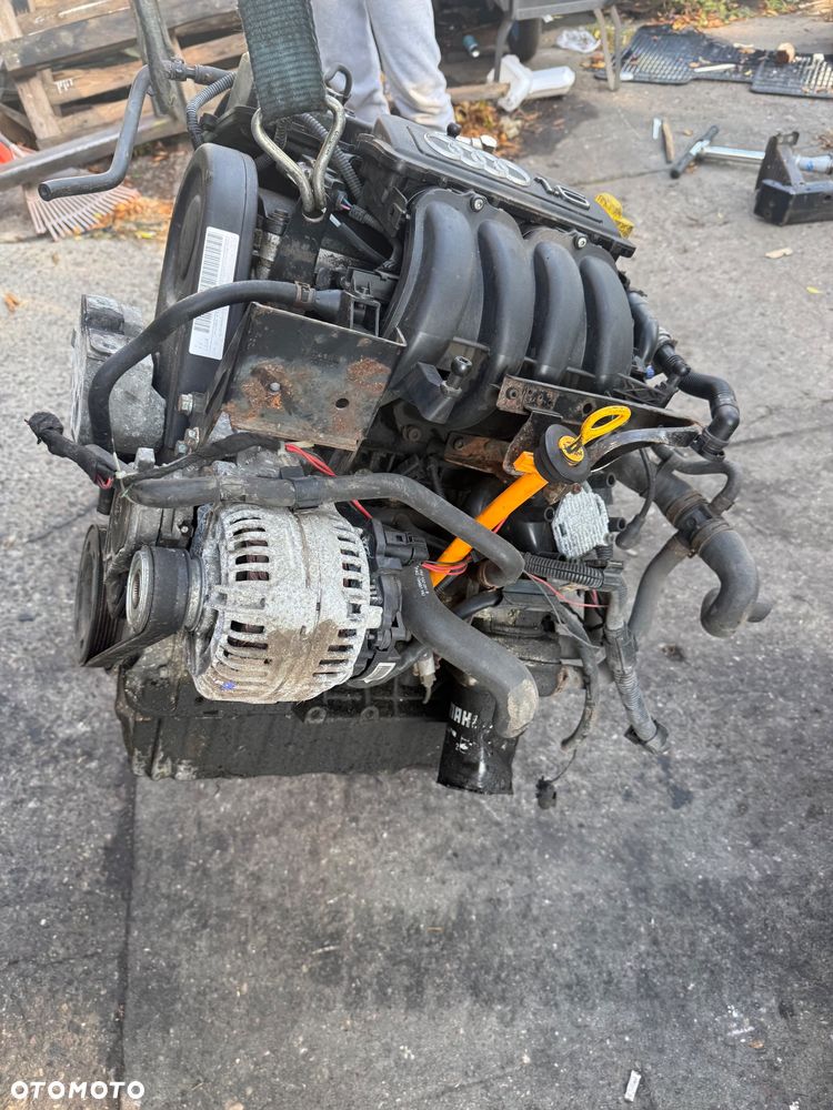 Silnik kompletny Audi A3 8P 1.6 BGU - 4