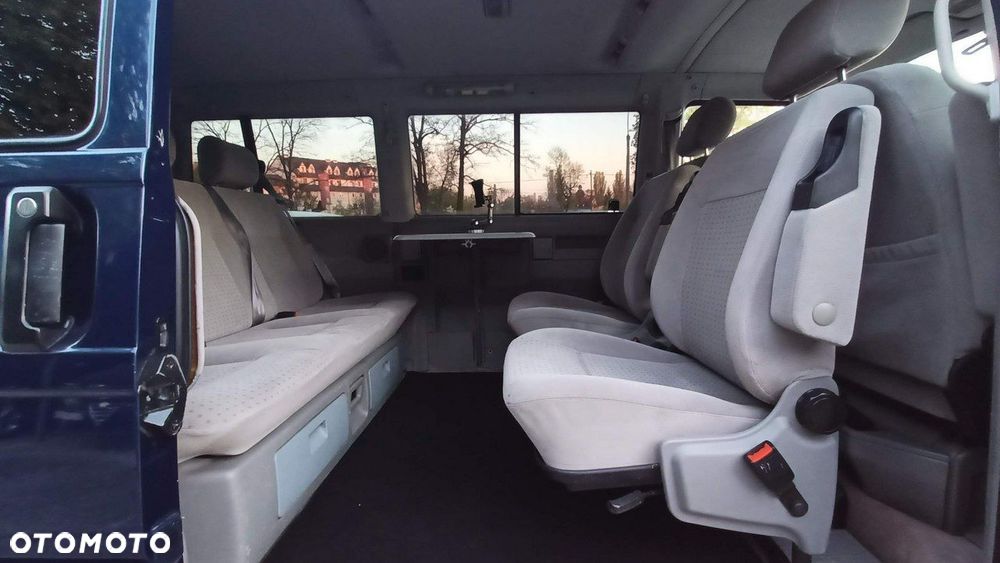 Volkswagen Multivan - 29