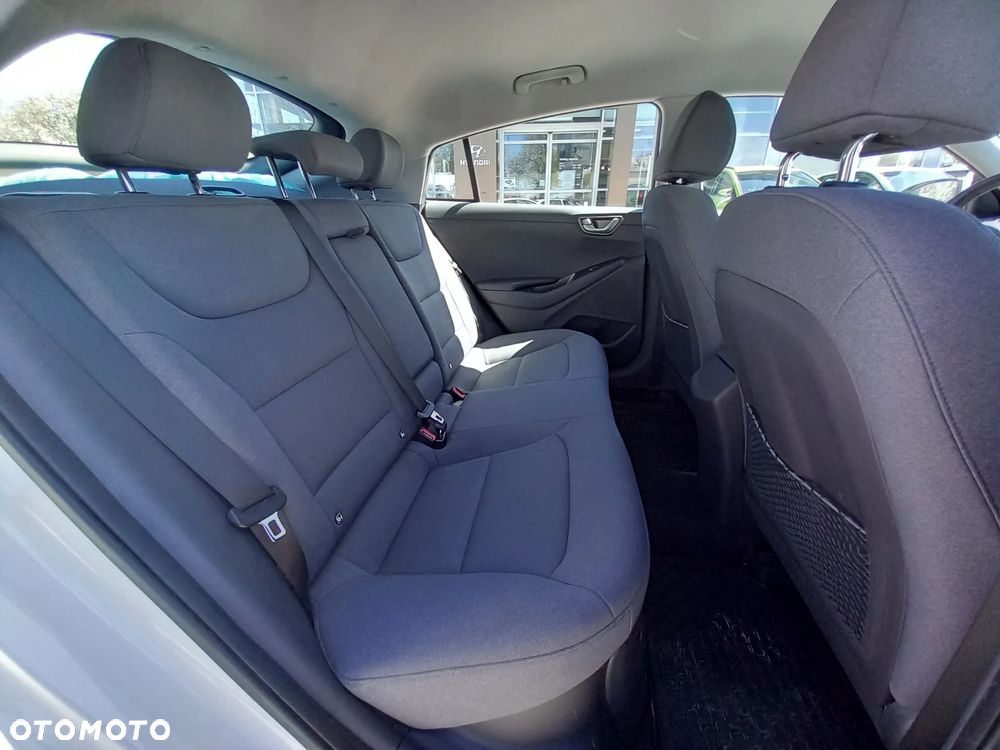Hyundai IONIQ Hybrid Business - 15