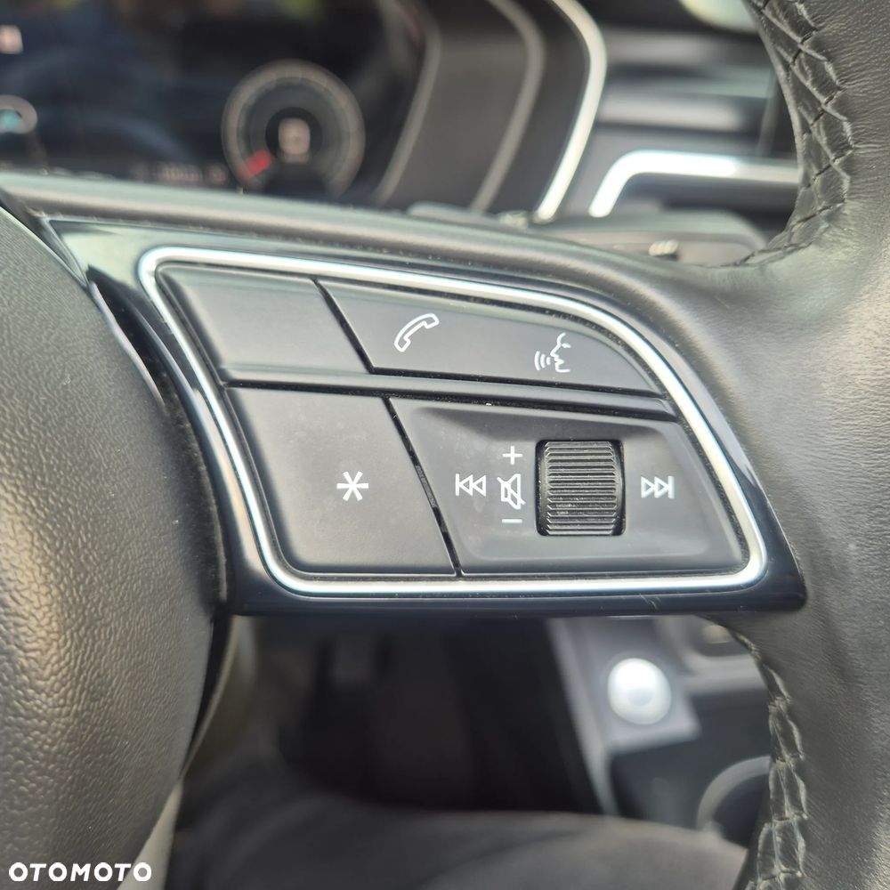 Audi A5 Cabrio 2.0 TDI S tronic design - 31
