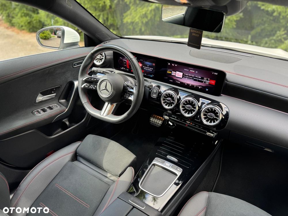 Mercedes-Benz CLA 200 mHEV AMG Line 7G-DCT - 30
