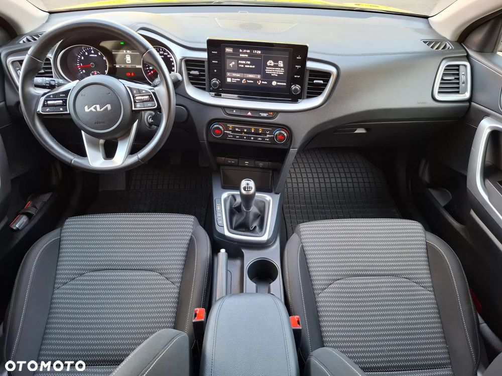Kia Ceed 1.5 T-GDI M - 22