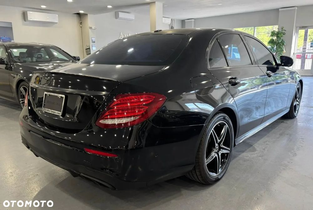 Mercedes-Benz Klasa E 300 9G-TRONIC AMG Line - 7