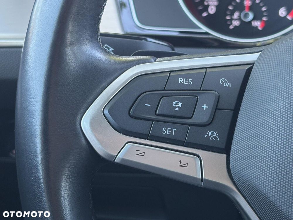 Volkswagen Passat - 26