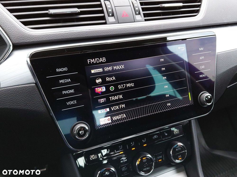 Skoda Superb 1.5 TSI Ambition DSG - 32