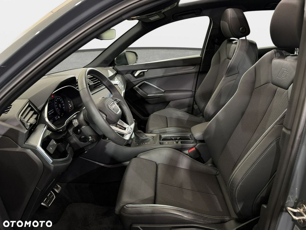 Audi Q3 Sportback - 28