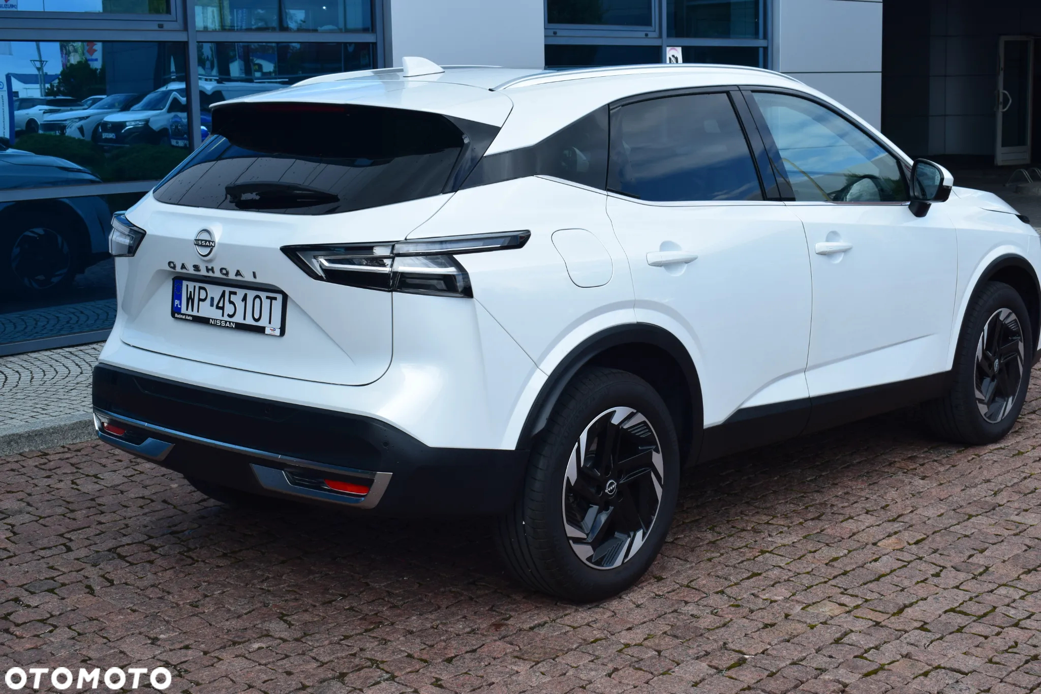 Nissan Qashqai 1.3 DIG-T mHEV N-Connecta Xtronic - 3