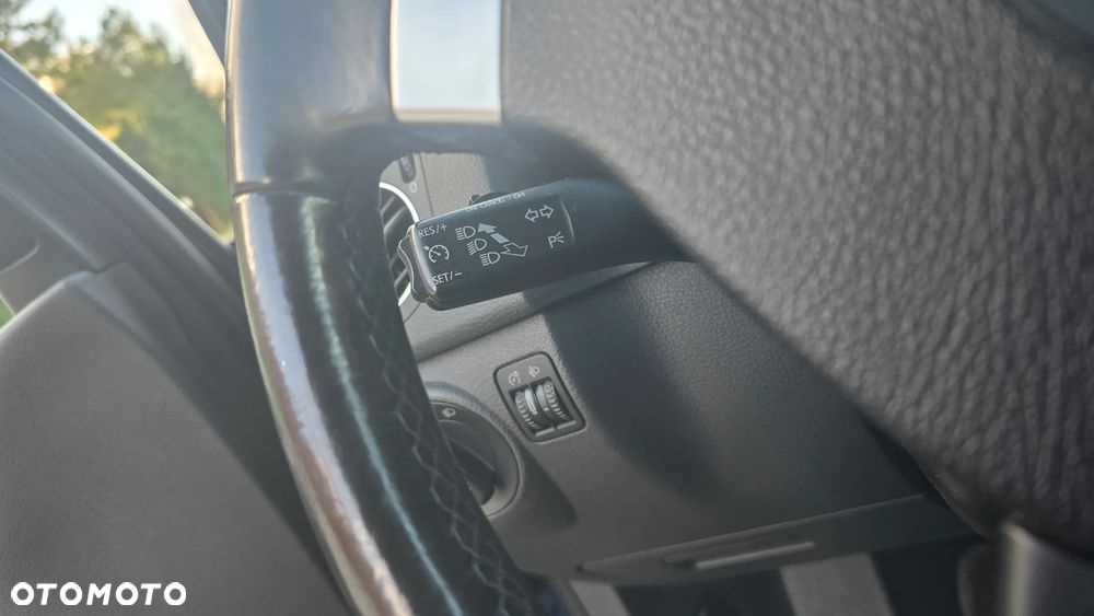 Volkswagen Golf Plus 1.9 TDI Tour - 9