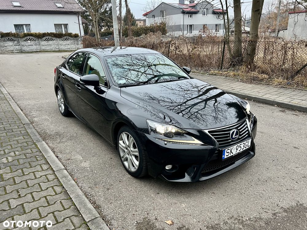 Lexus IS 300h Prestige EU6 - 3