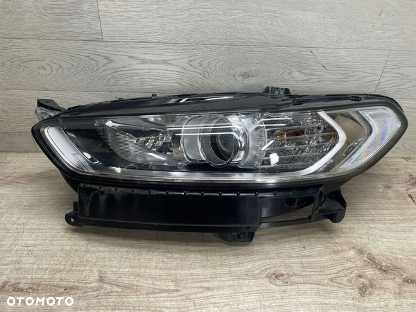 Lampa przednia lewa Ford Mondeo MK V 2