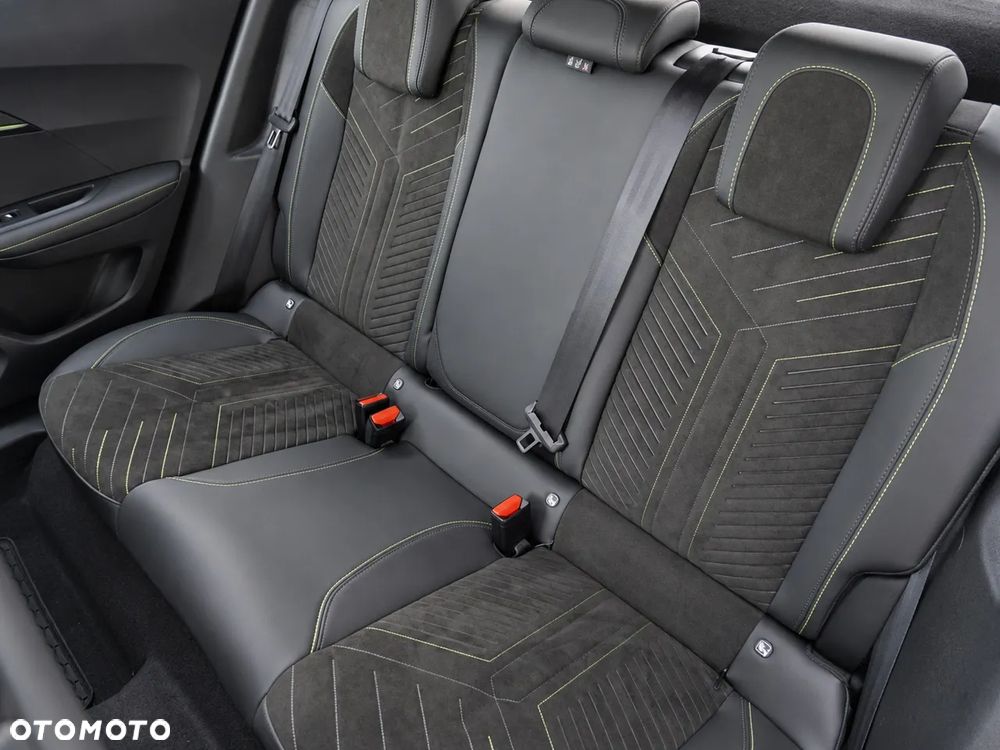 Peugeot 2008 1.2 PureTech GT S&S EAT8 - 31