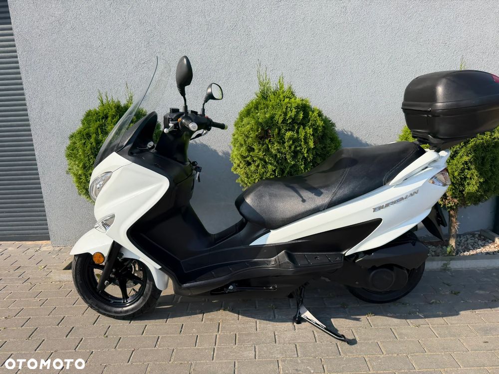 Suzuki Burgman - 9