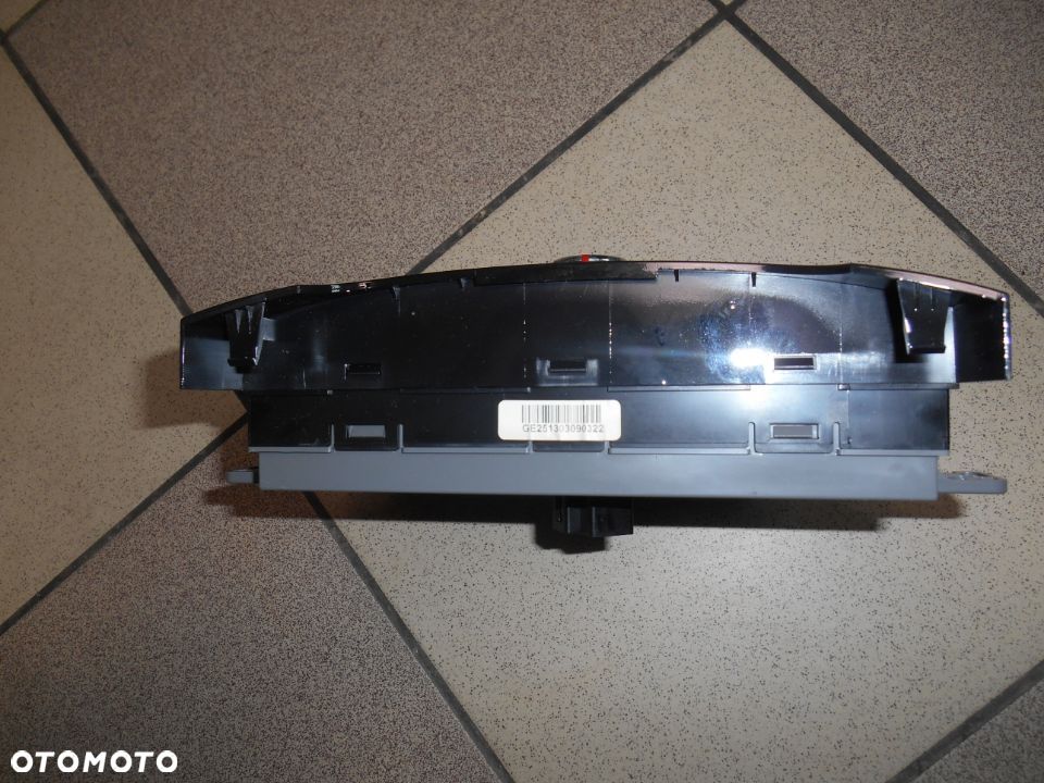 Panel klimatyzacji Hyundai I30 II 2013r. Europa 97250-A6040GU - 3