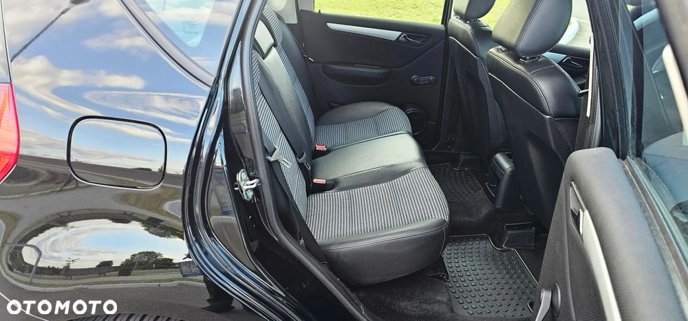 Mercedes-Benz Klasa A 150 Avantgarde Edition 10 - 15