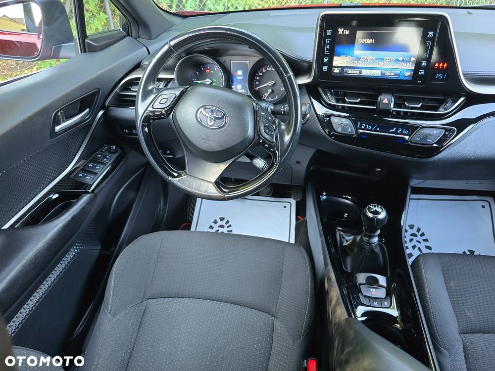 Toyota C-HR 1.2 Turbo Team Deutschland - 27