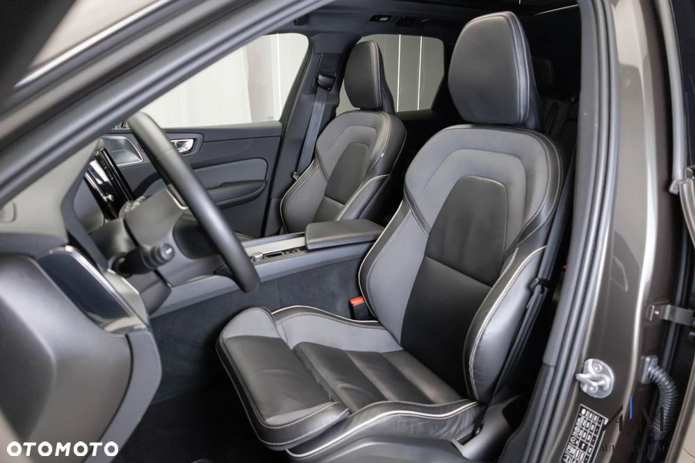 Volvo XC 60 B5 D AWD Ultimate Dark - 14