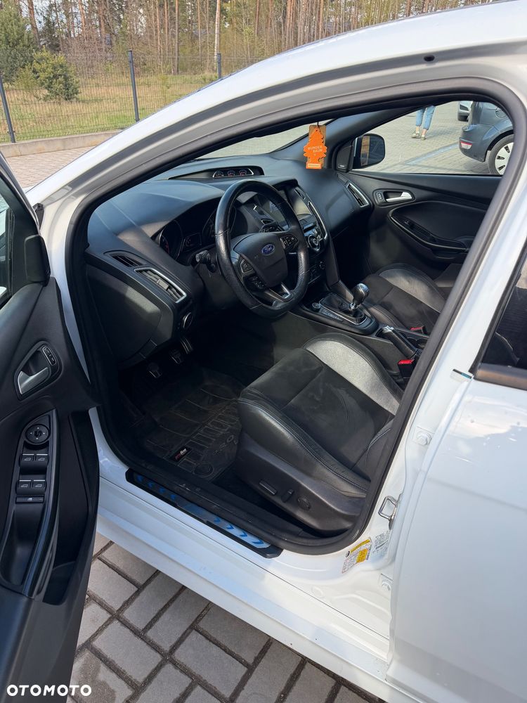 Ford Focus 2.3 EcoBoost S&S Allrad RS - 9