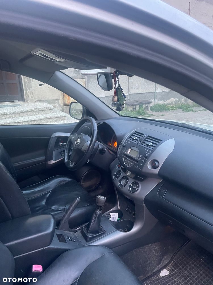 Toyota RAV4 2.2 D-4D X - 9