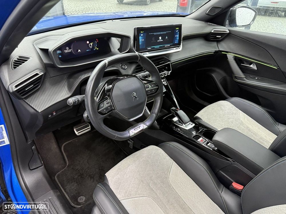Peugeot e-2008 50 kWh GT - 12