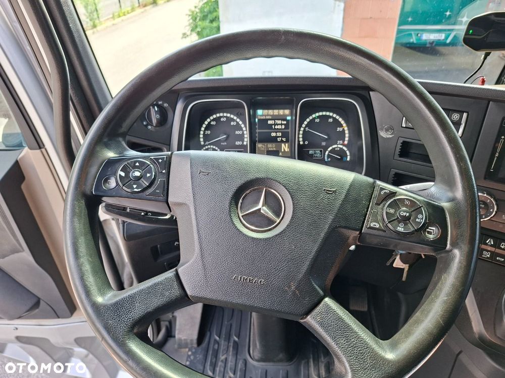 Versalift Actros 1845 - 19