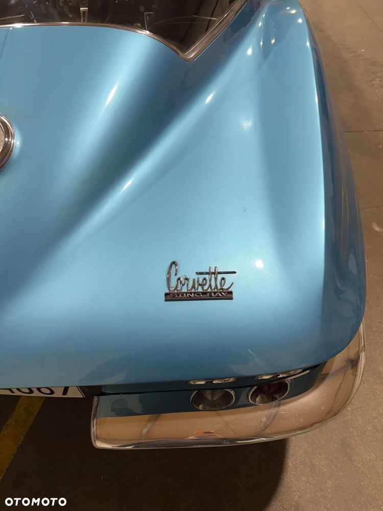 Chevrolet Corvette - 5