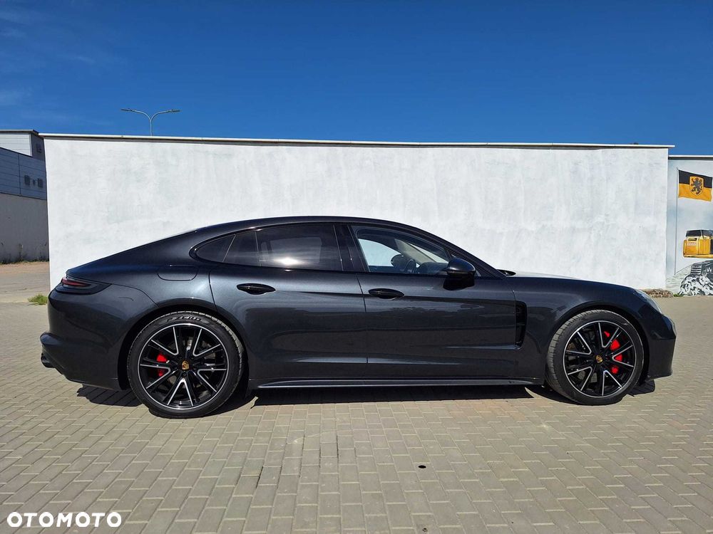 Porsche Panamera - 6