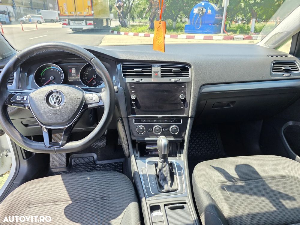 Volkswagen e-Golf ver-e--golf - 13