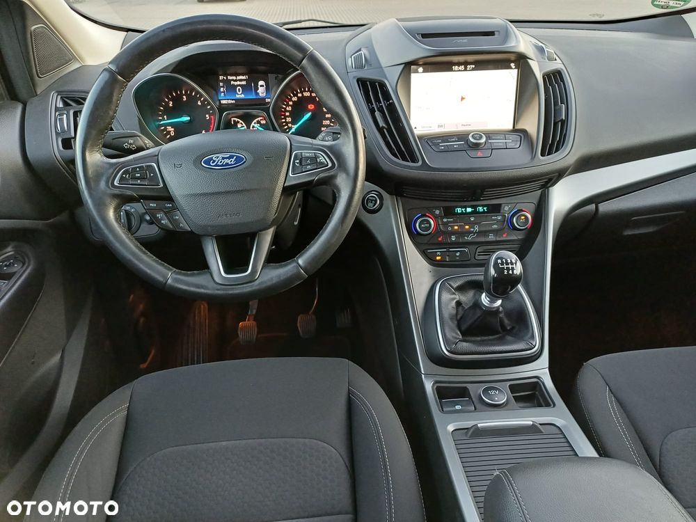 Ford Kuga - 17