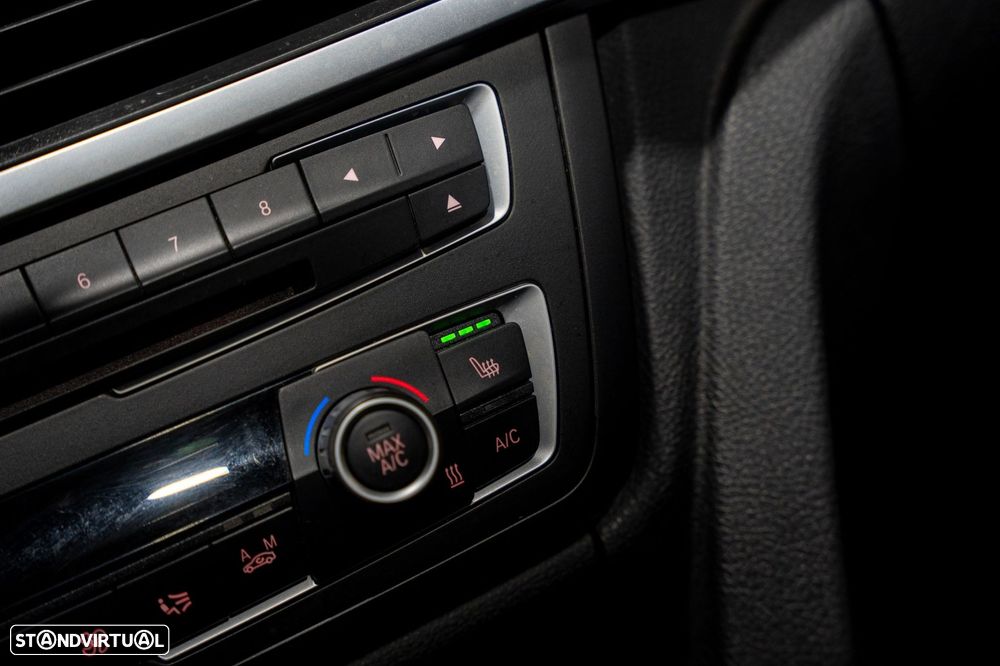 BMW 320 d Pack M - 29