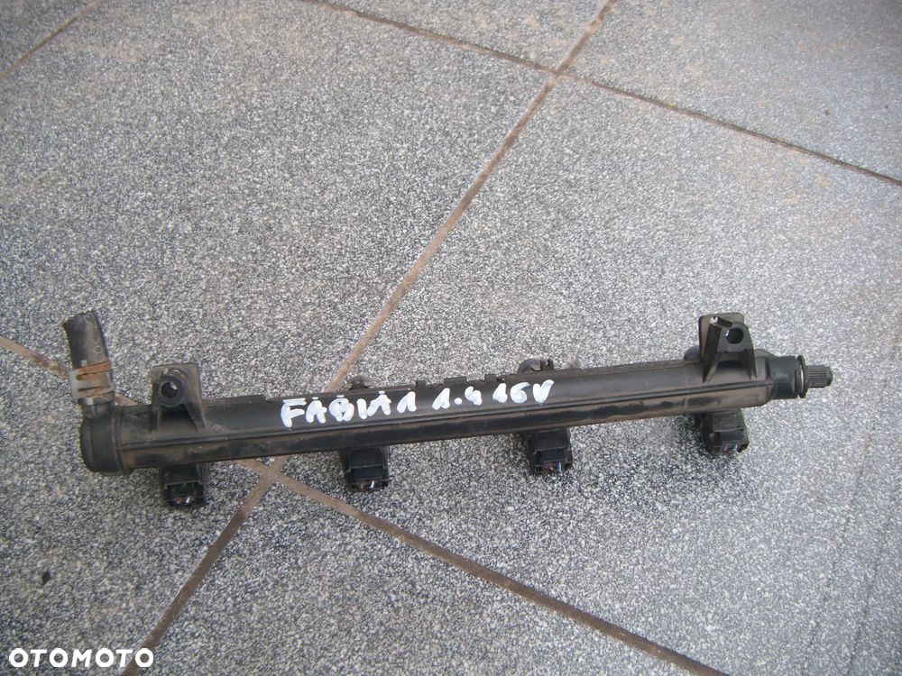 skoda fabia 1 1.4 16v listwa wtryskowa kompletna 036133320 - 1