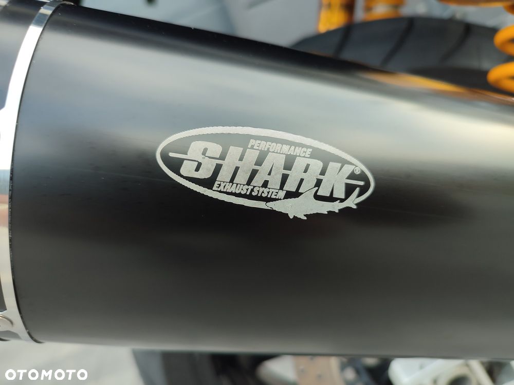 Yamaha XJR - 21