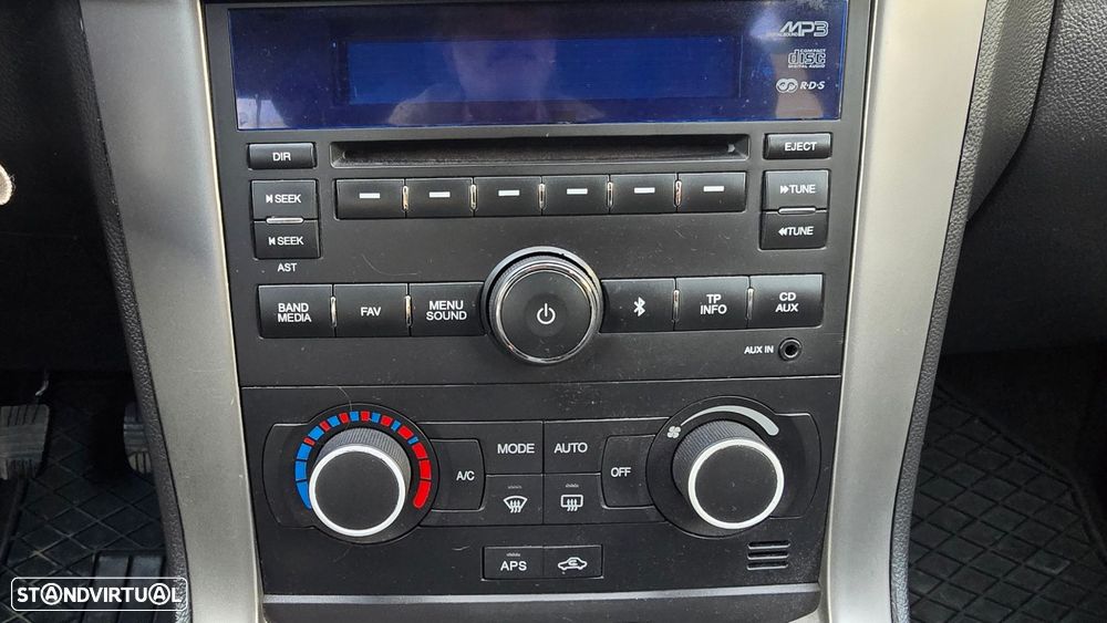 Chevrolet Captiva - 27
