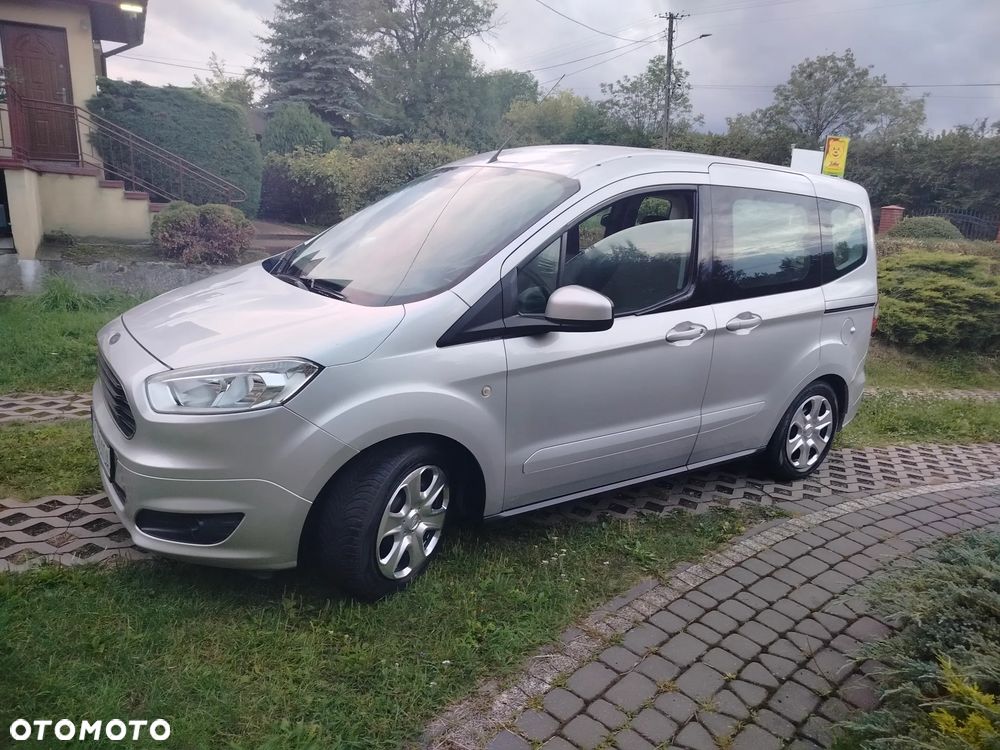 Ford Tourneo Courier 1.6 TDCi S&S Titanium - 4