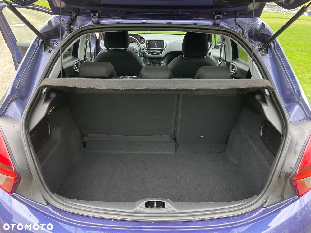 Peugeot 208 82 PureTech Style - 11