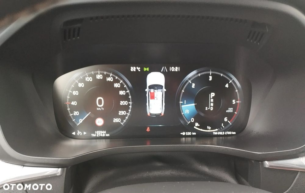 Volvo XC 60 D5 SCR AWD R-Design - 21