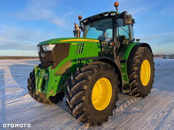 John Deere 6210R