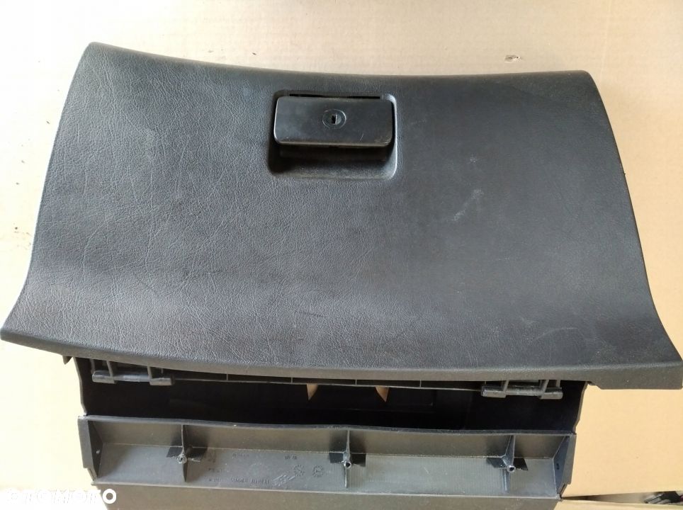 Peugeot 307 polka schowek pasazera - 1