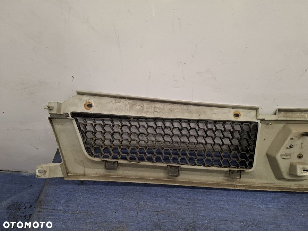 RENAULT MASTER II LIFT ATRAPA / GRILL - 6