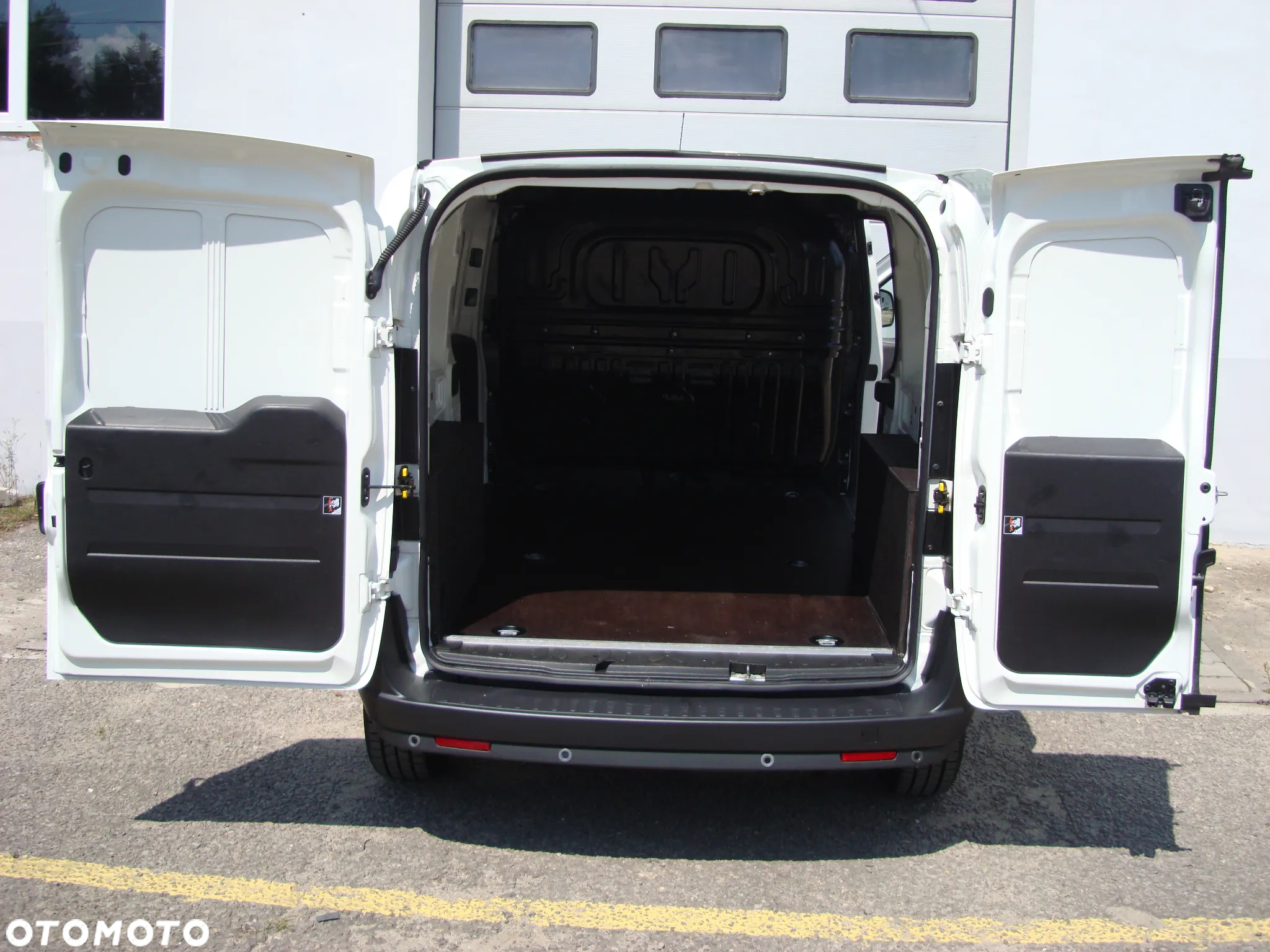 Fiat DOBLO Cargo Van Maxi LONG_L2 H1_1.6 MJET (105 KM)_SX_3-osob._2021 r._EURO 6_F.Vat 23%_Serwis ASO_BEZWYPADKOWY 100%_Zadbany_Salon PL - 36