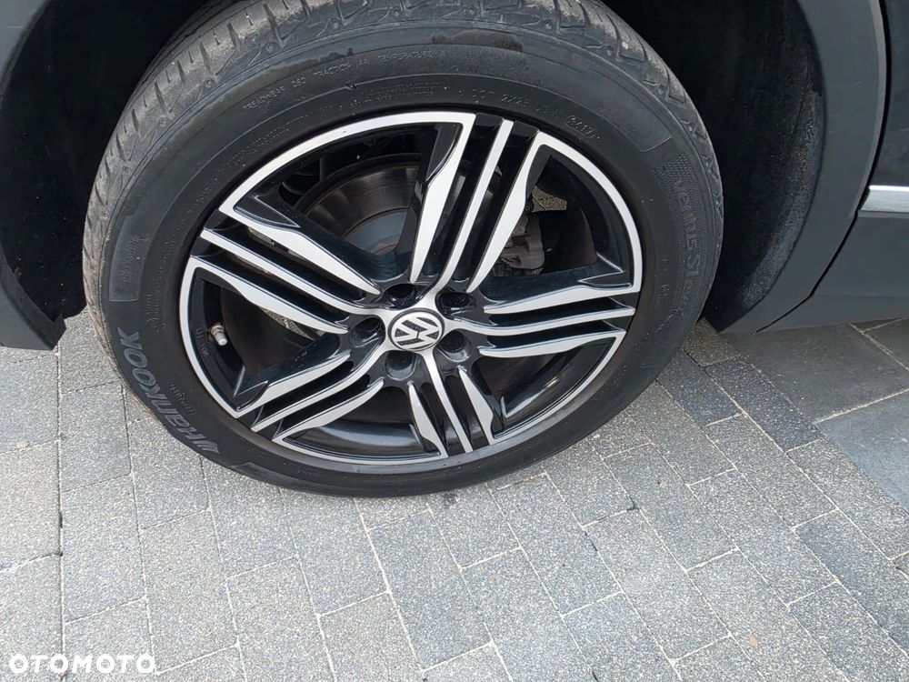 Volkswagen Tiguan - 11