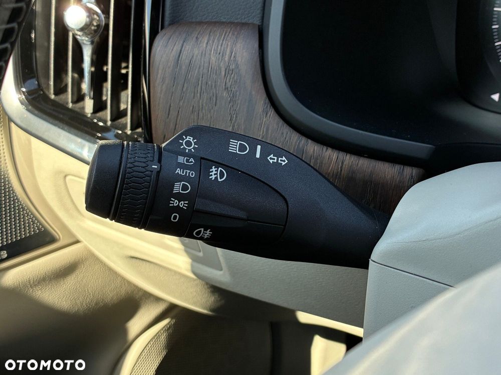 Volvo S90 - 18