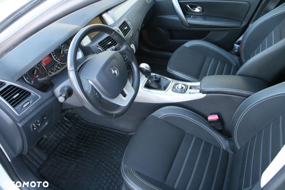 Renault Laguna 2.0 Authentique - 14