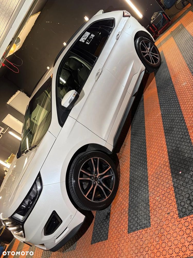 Ford Edge - 4