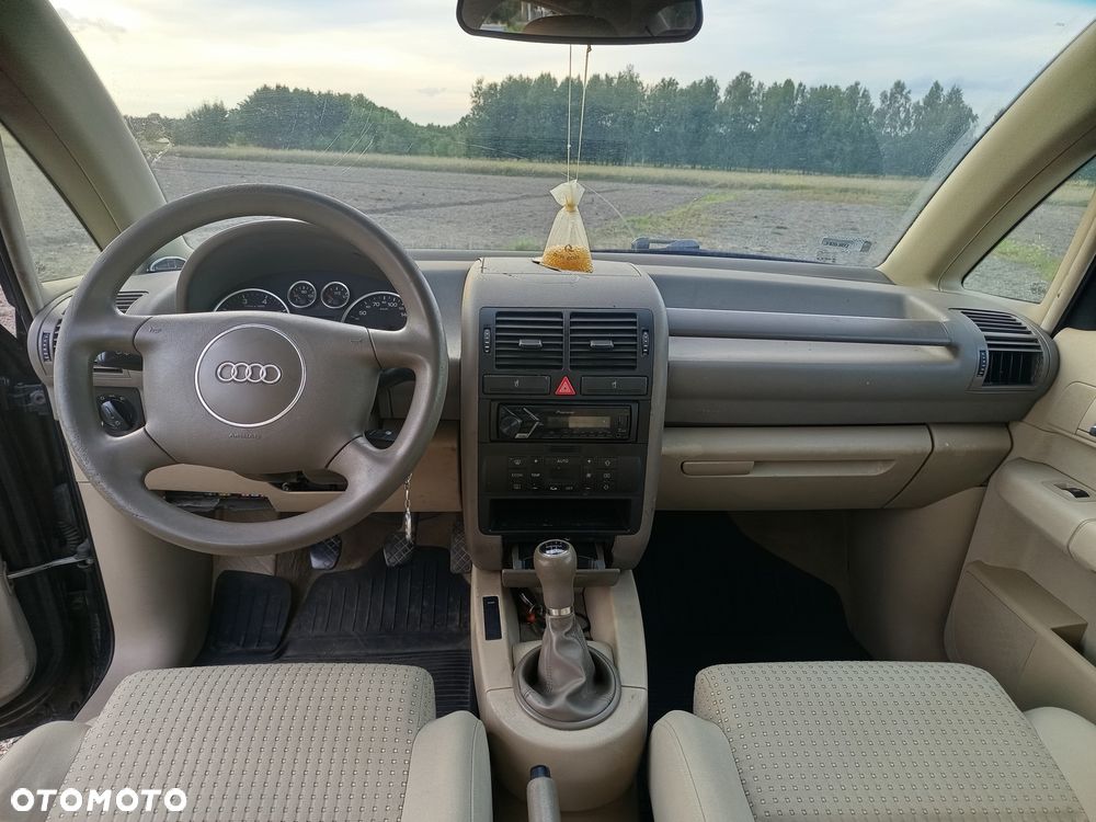 Audi A2 - 8