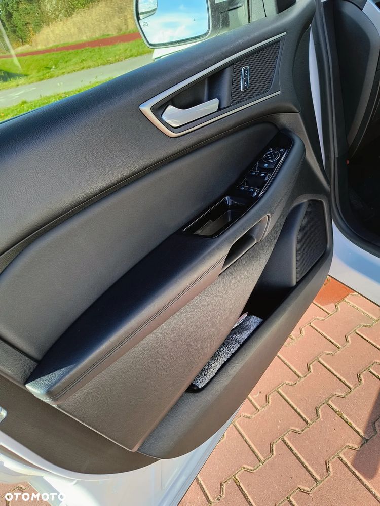 Ford Edge - 15